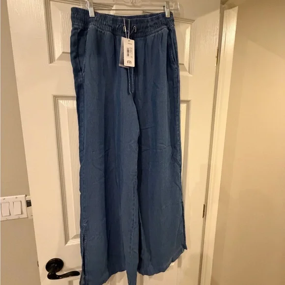 NWT Travis Matthews Wide-Leg Pants with Side Slits - Picture 6 of 16